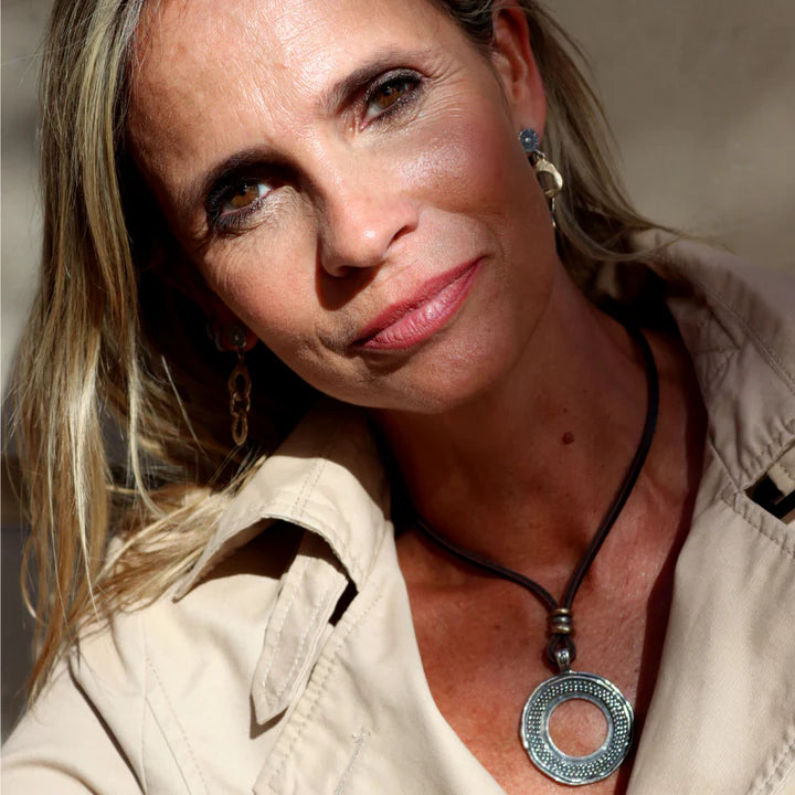 Tetsu Women's Leather Necklace with 925 Silver Circle Pendant 