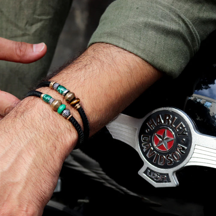 Pulsera Hombre Mikazuki de cuero con ojo de tigre y jade