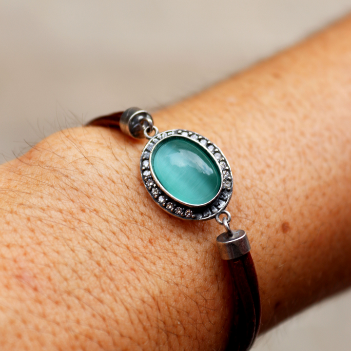 Meikai Damen-Lederarmband mit blauem Stein und Zirkonanhänger